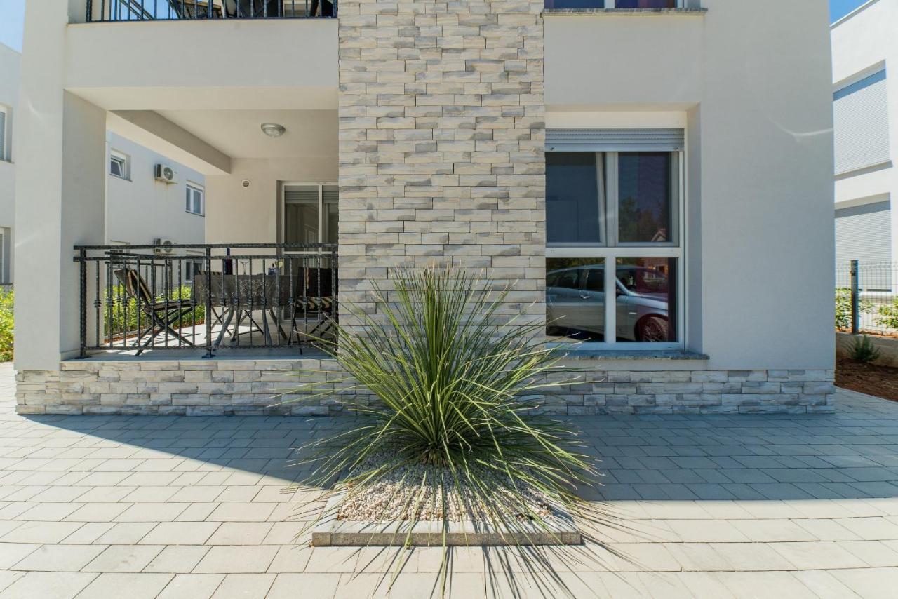 Apartments Djian Vir Ngoại thất bức ảnh